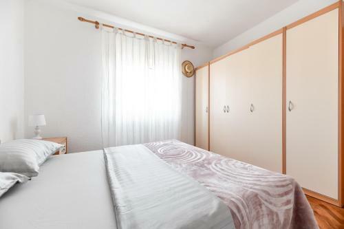 Spacious Villa Vito With Large Pool