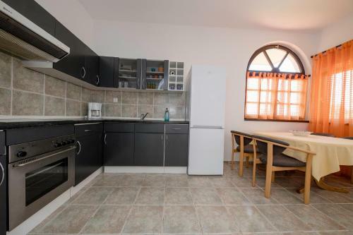 Apartments Dedi?