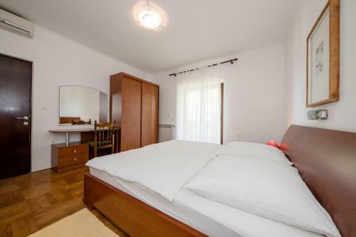 Apartments Dedi?