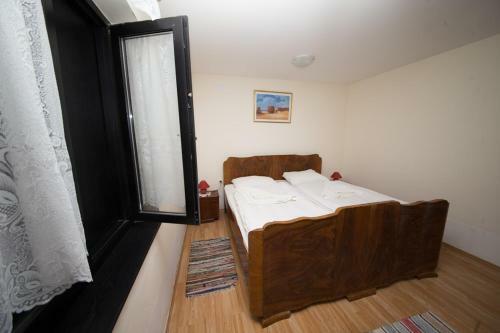 Hostal Acin Salas