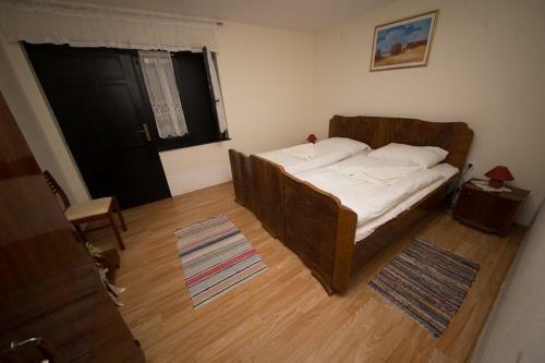 Hostal Acin Salas