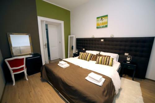 Hostal Pula Antic Rooms In Center