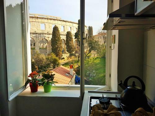 Apartment Ade Arena View