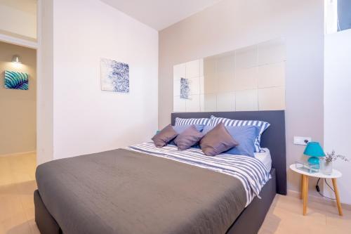 Fran Center Apartments (square)
