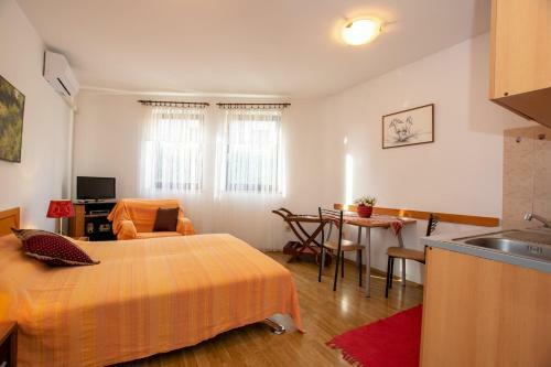 Apartments Mirjana