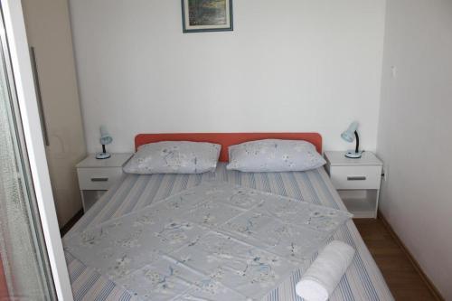 Apartments With A Parking Space Pula - 14533