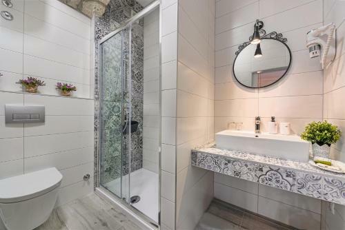 Hostal Porta D'oro Rooms