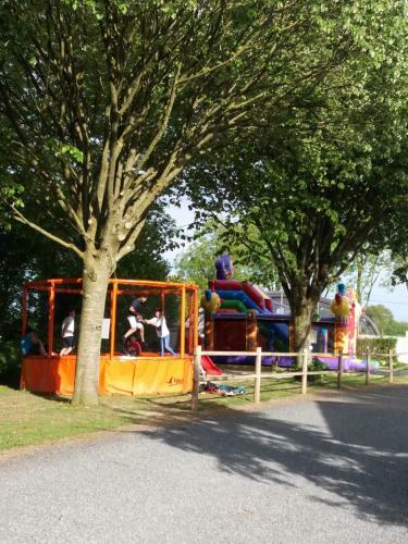 Camping Le Clos De Balleroy