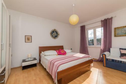 Charming Holiday Home With Pool Santo