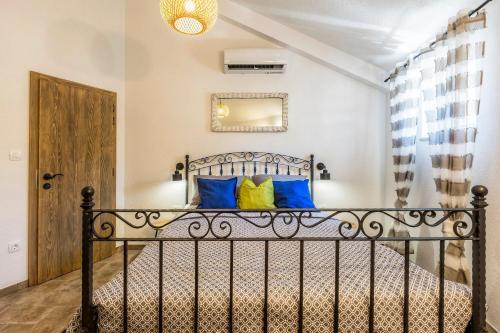 Beautiful Villa Big Hobbit 1&2