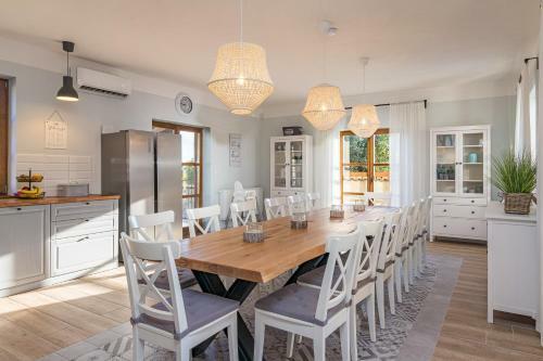 Villa Rajana For 14 Persons