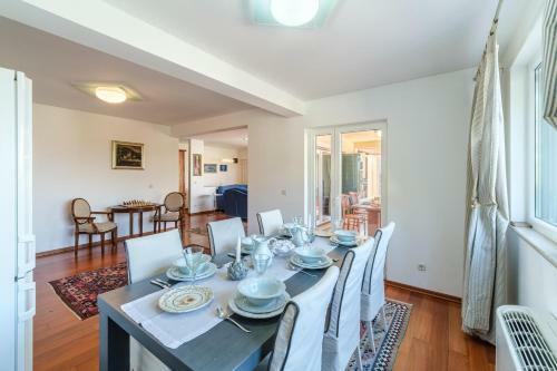 Villa Sunrise - Charme Holidays
