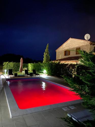 Villa Suzy With Heated Pool