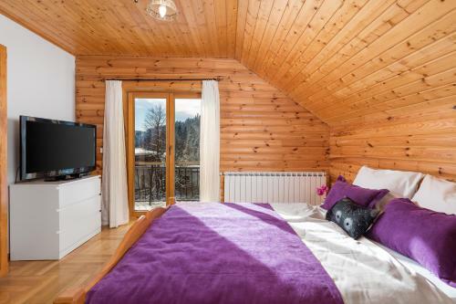 Villa Greenhouse Ella With Heated Pool