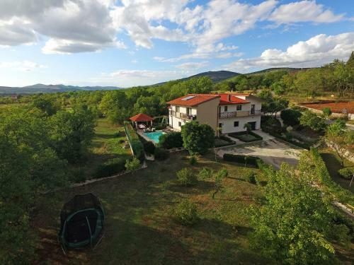 Intimna Villa Bisko