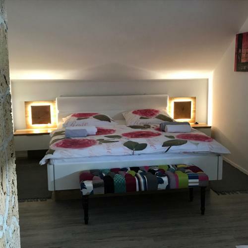 Ld Apartments White & Grey
