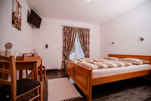 Hostal House Karakas