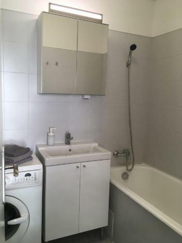Harangl�b Apartman Tata