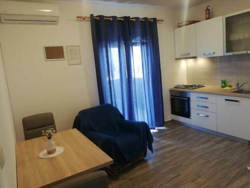 Apartments By The Sea Tkon, Pasman - 17360