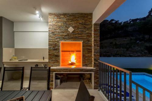 Luxe Villa With Pool, Jacuzzi, And Sauna