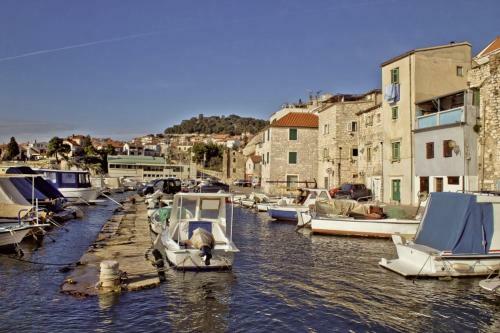 Charming Fisherhouse