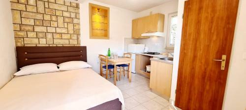 Solaris Apartments