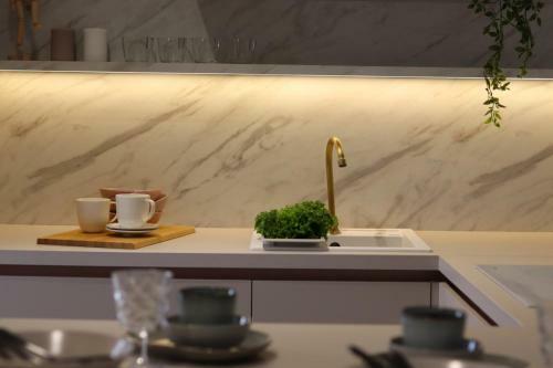 Brand New Luxury Seaside Apartment