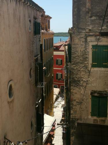 Hostal L&l Rooms Royal
