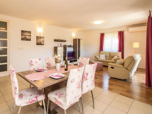 Holiday Home Gabi