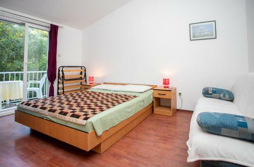 Apartments Madirazza