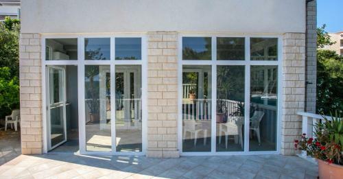 Apartments Madirazza