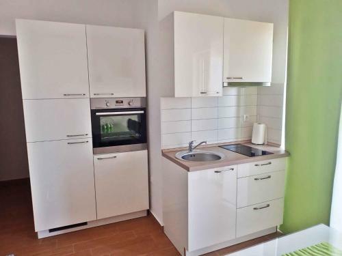 Apartamento Studio In Starigrad-paklenica 34670
