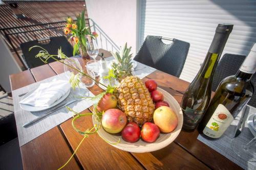 Apartment In Starigrad-paklenica 39522