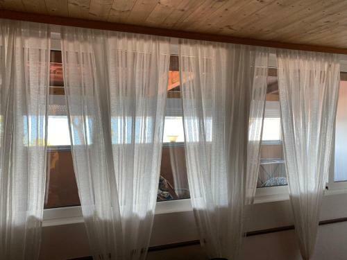Hostal Blue Wave Apartments
