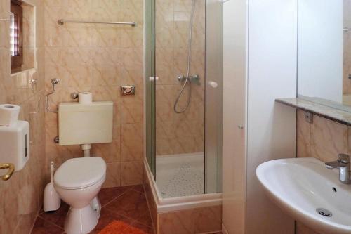 Apartment In Starigrad Paklenica At 200 M From The Sea