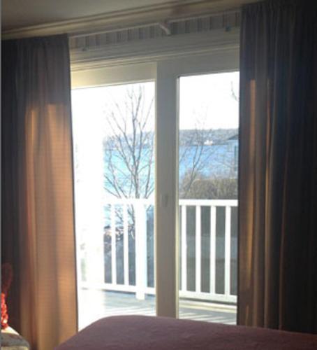 Posada The Quarterdeck Inn By The Sea