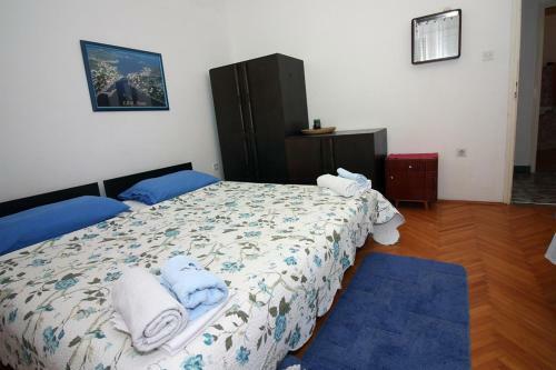 3 Bedroom Apartment In Tisno