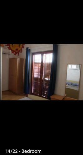 Apartment Josip With Beautiful Sea View