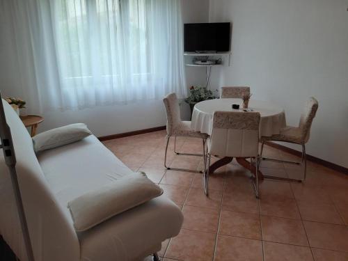 Apartment Tisno 17716b
