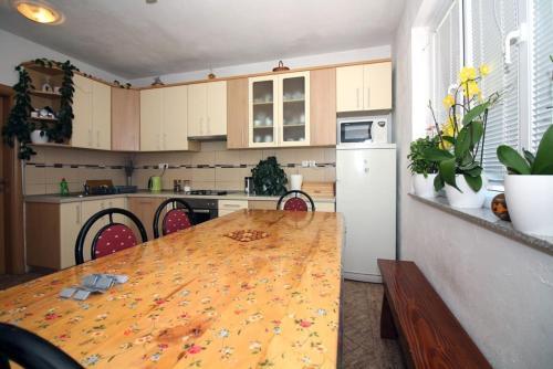 4 Bedroom Apartment In Tisno (8+4)