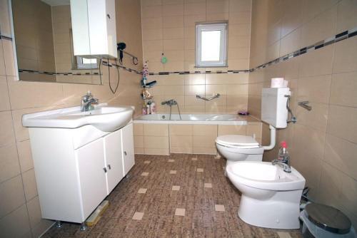 4 Bedroom Apartment In Tisno (8+4)