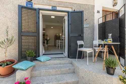 Luxury Apartments Skalinada