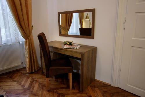 Little Vienna Gold Apartment
