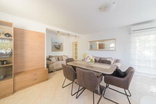 Apartmani Lenka