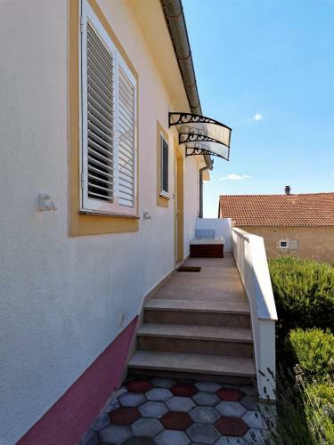 Apartments Pavlesina