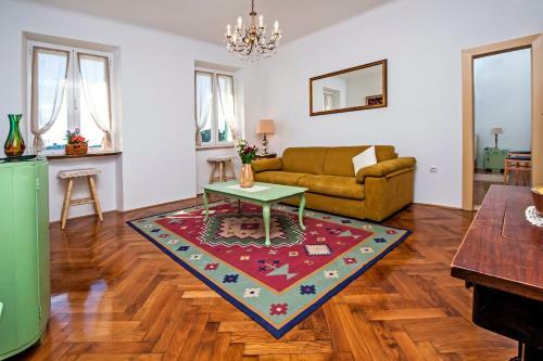 Rosina Sea View Apartment