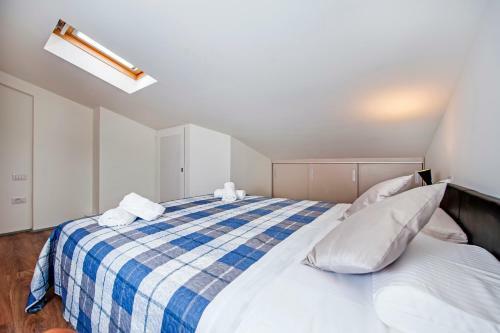 Lakovich Sea View Apartments