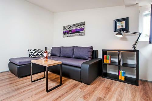 Lakovich Sea View Apartments
