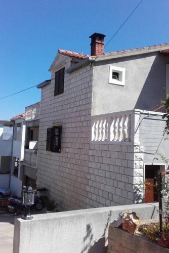 Apartments With A Parking Space Supetar, Brac - 12624