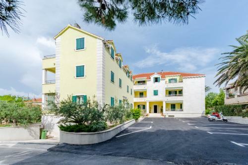 Apartamentos Holiday House Barbara